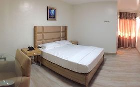 Meaco Royal Hotel - Valenzuela